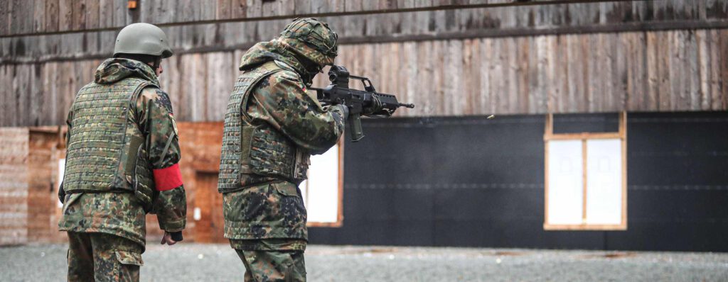 Mittenwalder Reservisten bei Schießtraining im Allgäu