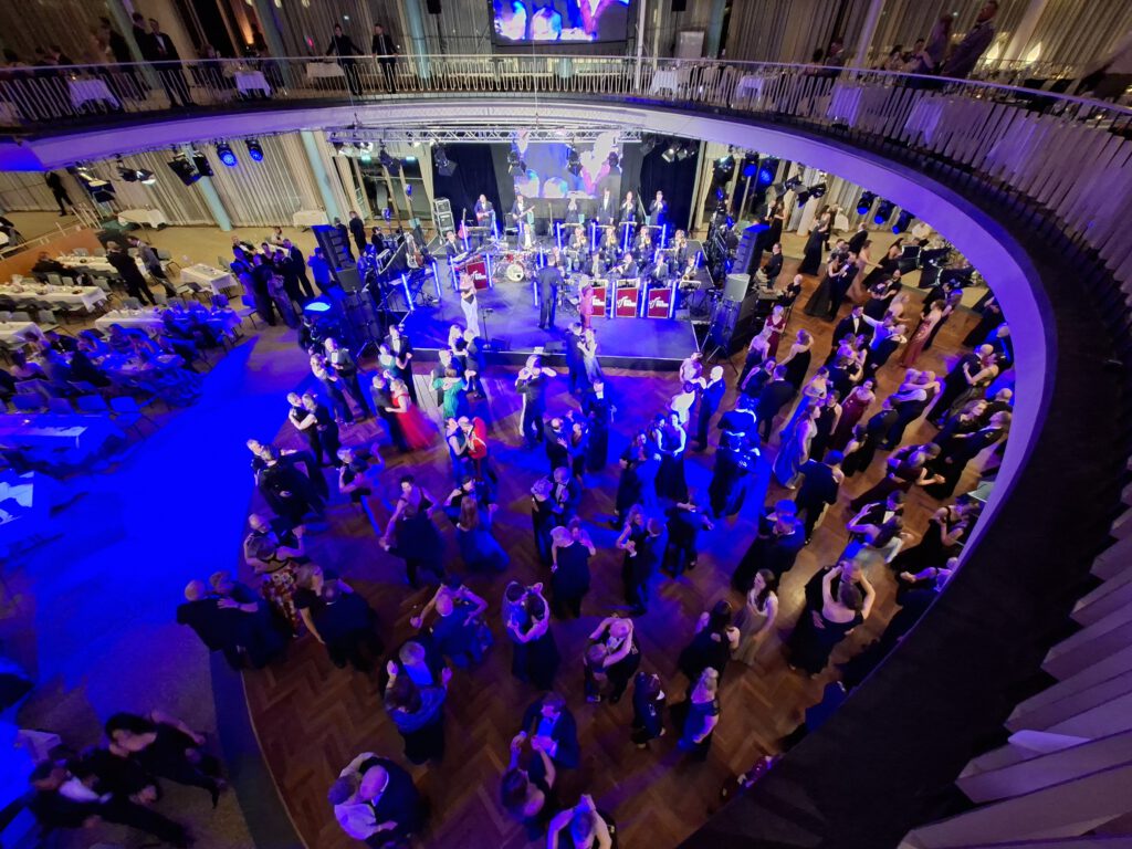 Bund der Deutschen Infanterie e.V. schwingt das Tanzbeim beim Ball des Heeres 2026 in Berlin.